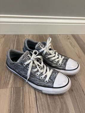 Converse Low Top Sneakers - Heather Gray and Black